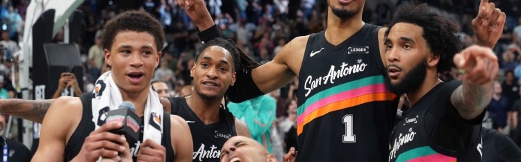 星空体育官网下载-霍里：马刺有8人场均得分上双 他们在打团队篮球